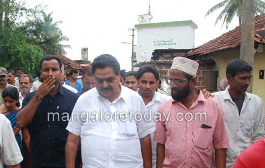 Ramanath Rai visits sea erosion-affected places in Ullal